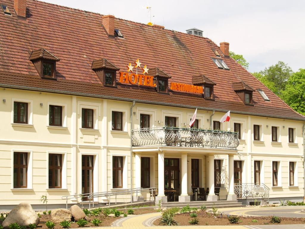 Hotel Swietoborzec Łobez Esterno foto